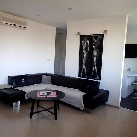 Marguerite Apartment - Parking Including Bratislava Esterno foto