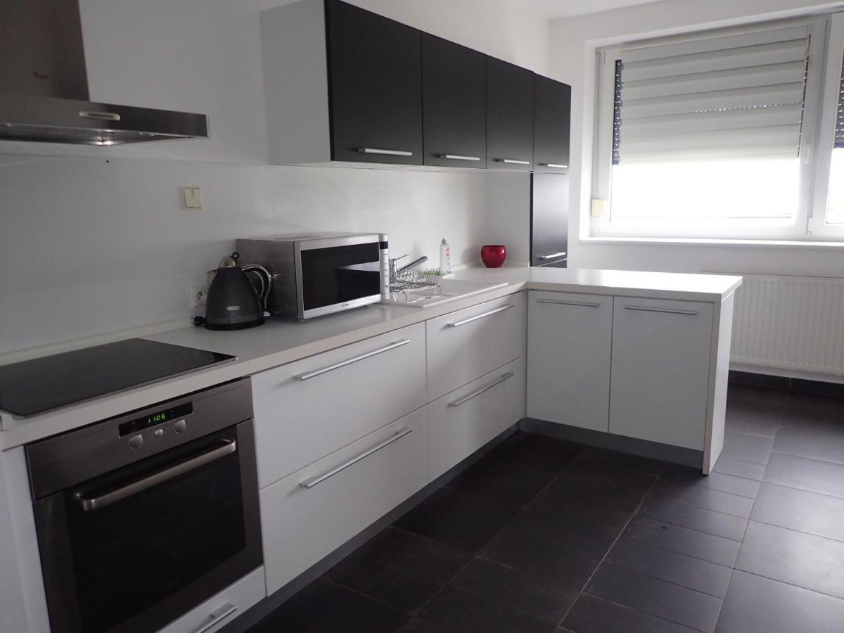 Marguerite Apartment - Parking Including Bratislava Esterno foto
